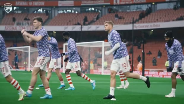 Behind the scenes: Saka and Smith Rowe down Brentford